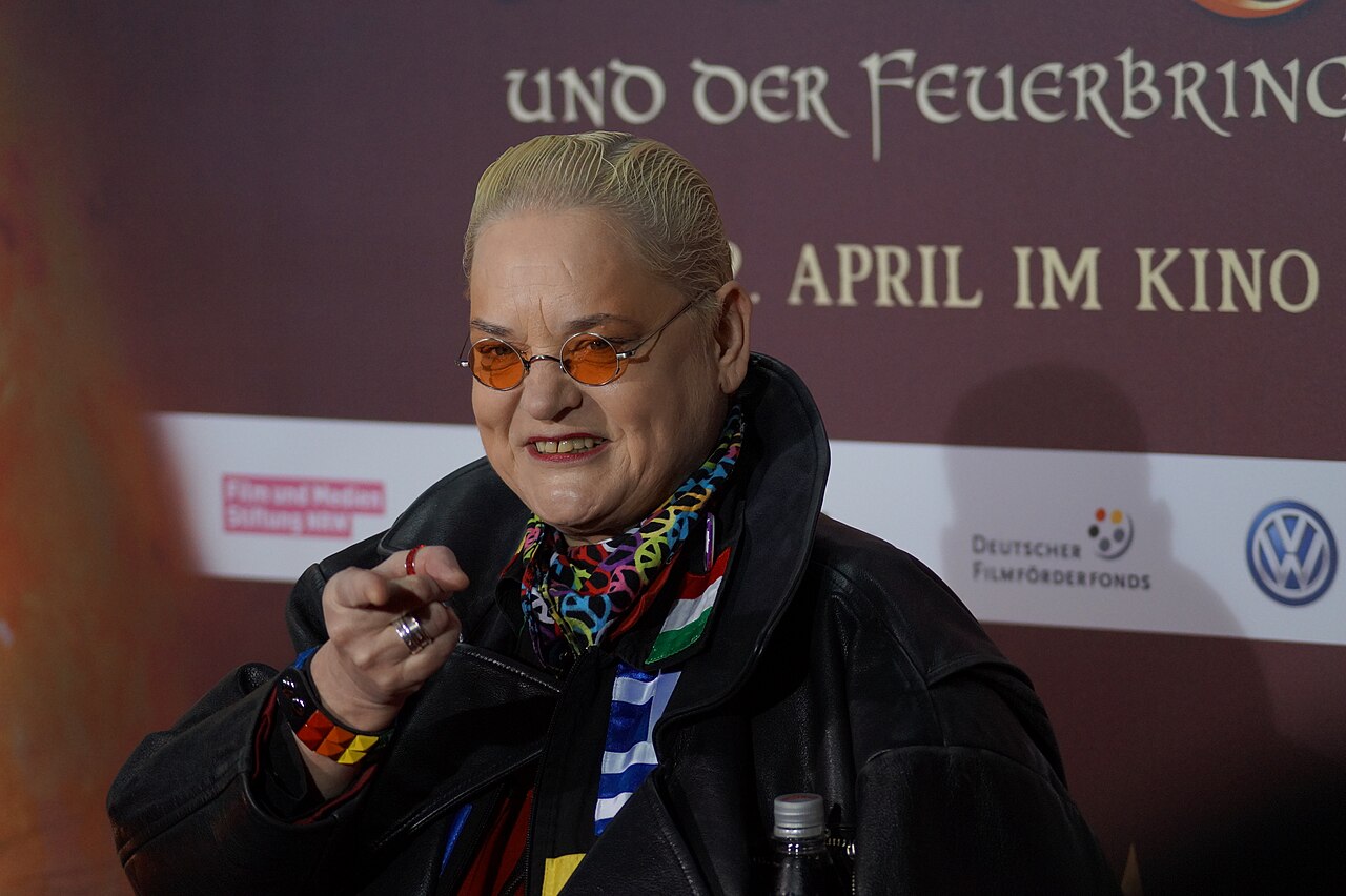 Hella von Sinnen Jung: Her Stunning Transformation Revealed